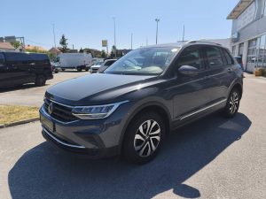 VW TIGUAN 2.0 TDI DSG 110kw – 1 godina garancije!
